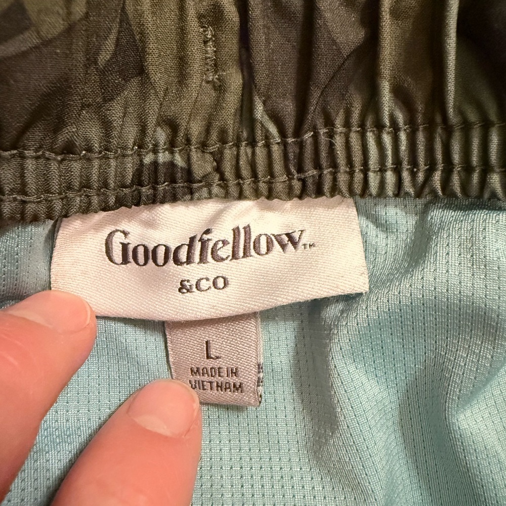 Leafy Camouflage swim trunks - Picture 3 of 4